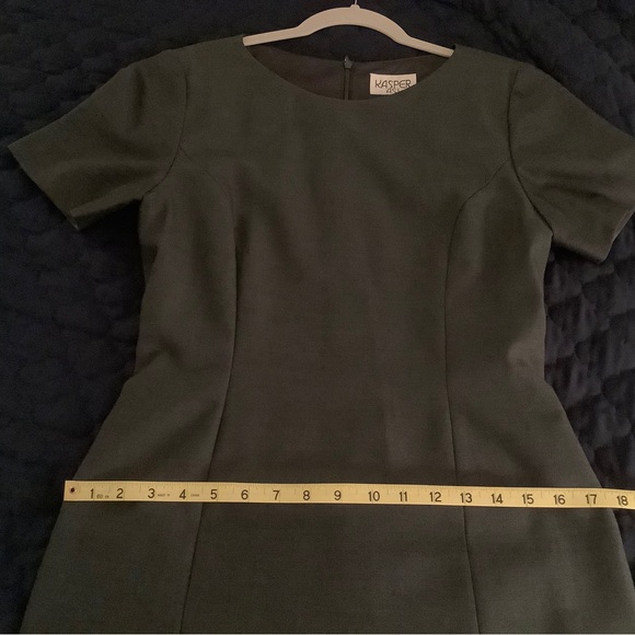 Kasper 2 piece suit, charcoal gray, sz 4 - Picture 11 of 11